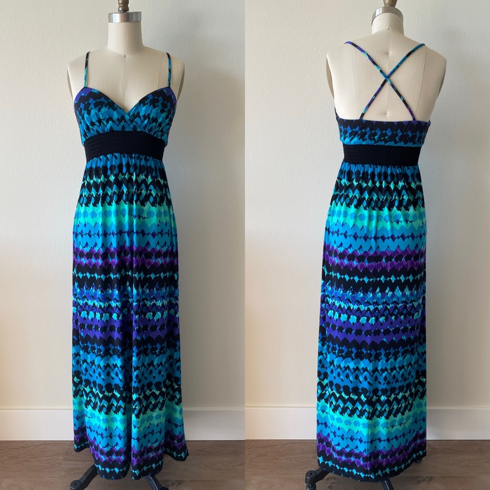 Geometric Patterned Maxi Dress